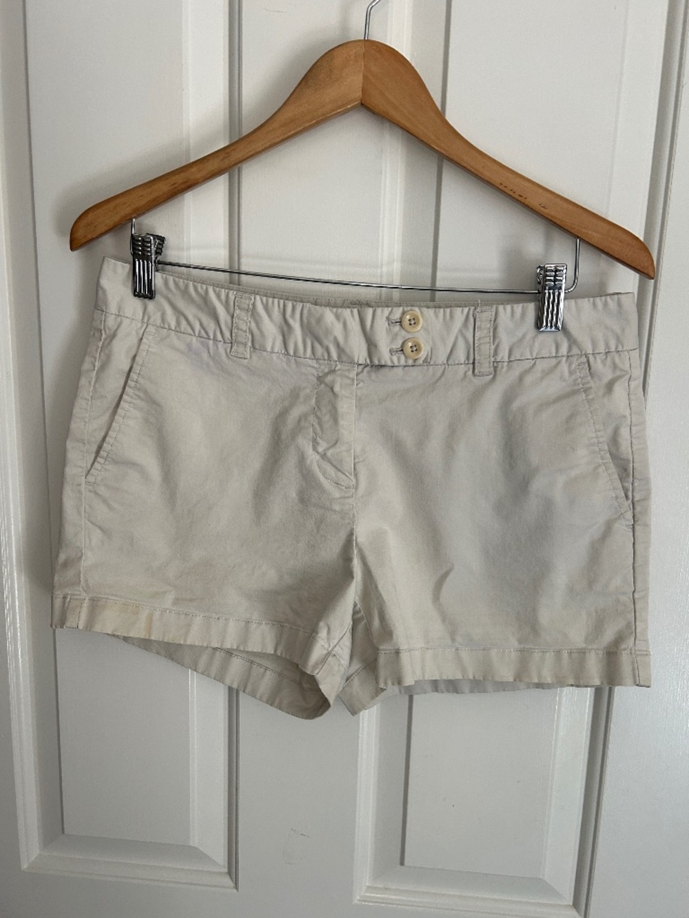 Vineyard Vines Women's Chino Shorts - Cream - Size 8